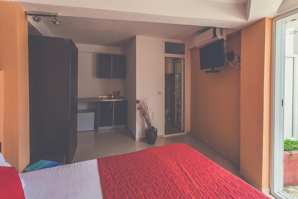 David Apartments And Rooms Dobra Voda Exterior photo