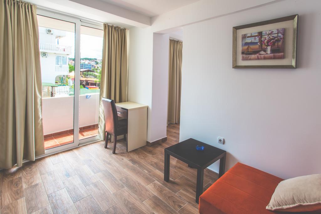 David Apartments And Rooms Dobra Voda Exterior photo