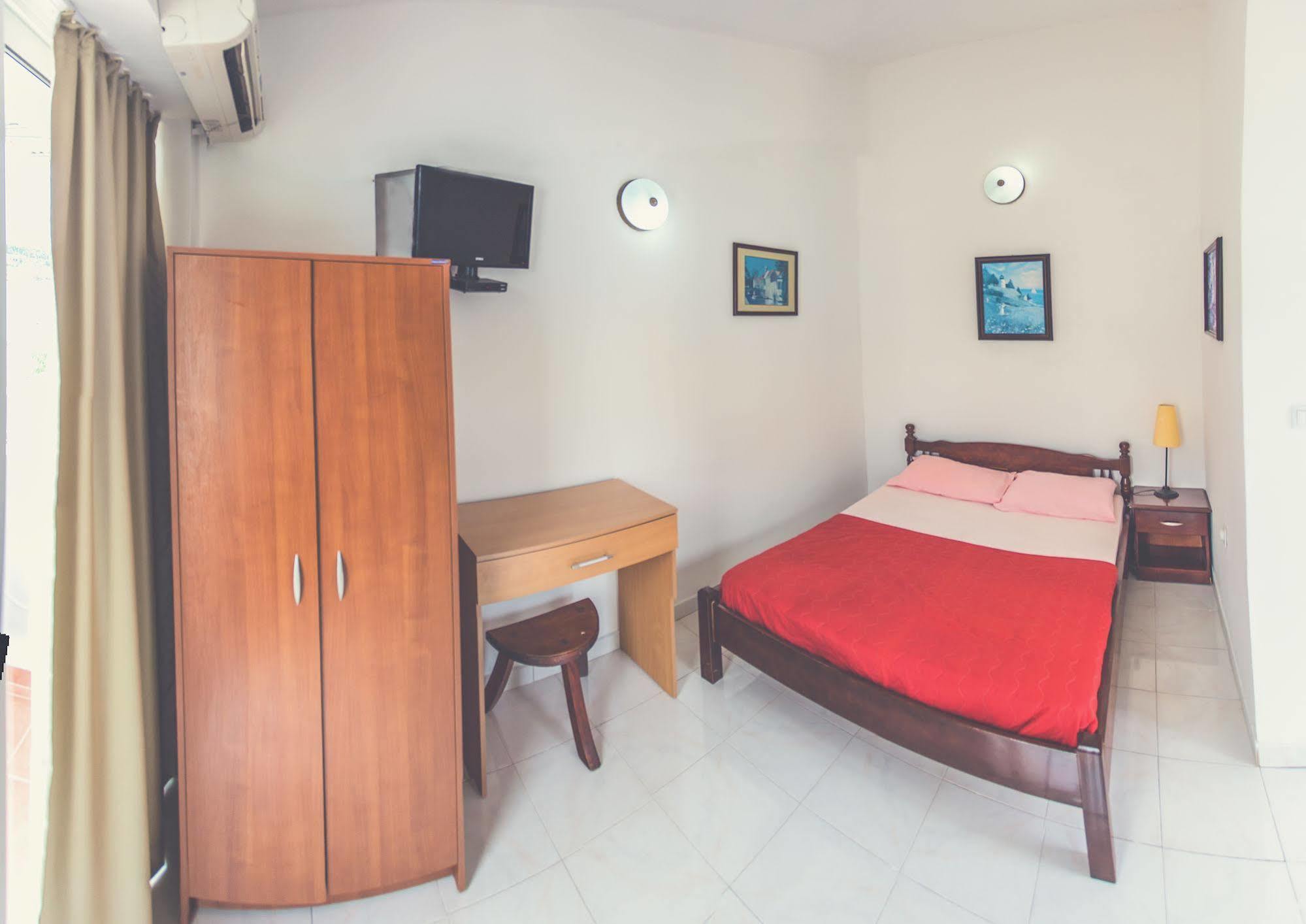 David Apartments And Rooms Dobra Voda Exterior photo