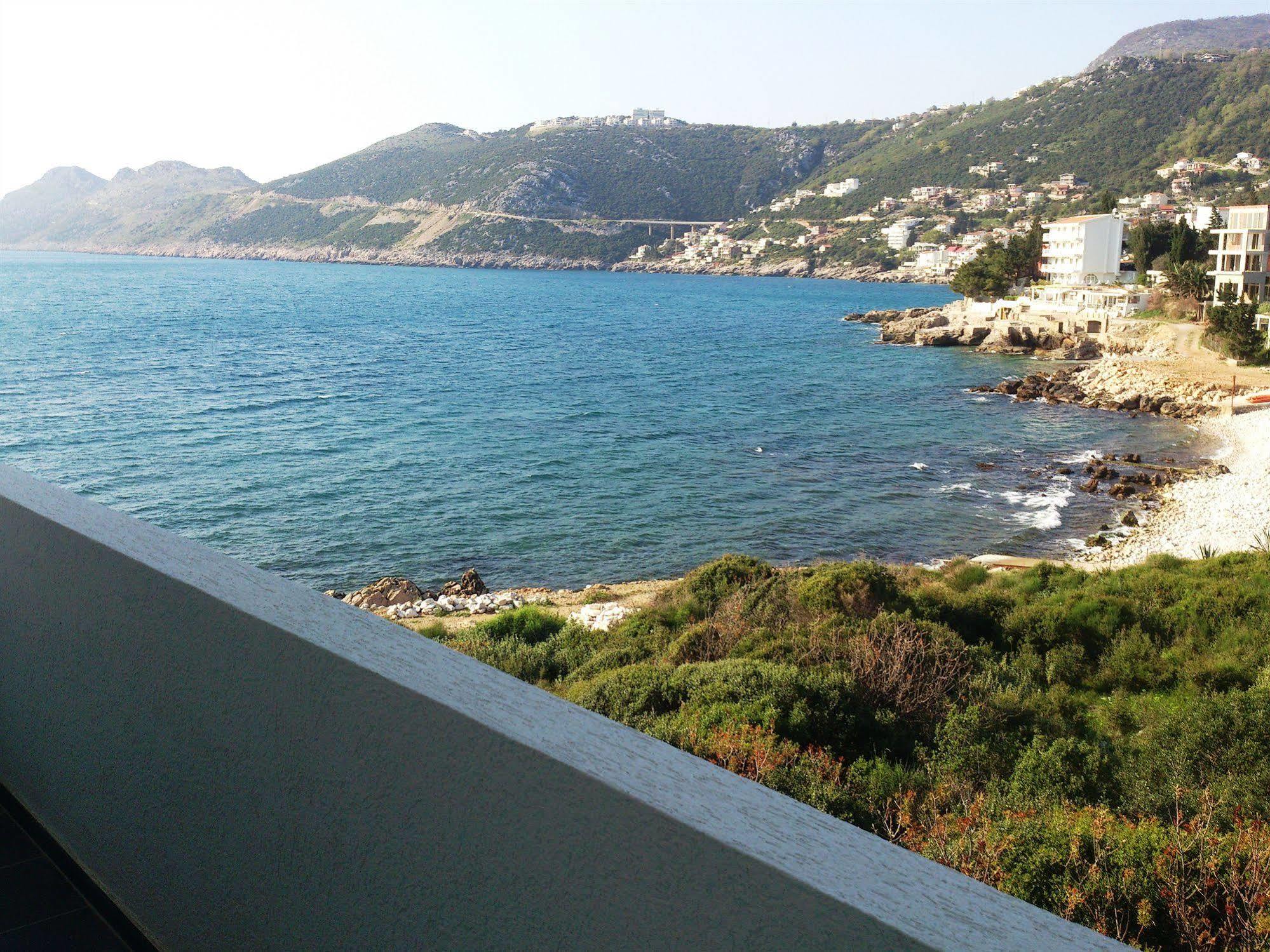 David Apartments And Rooms Dobra Voda Exterior photo
