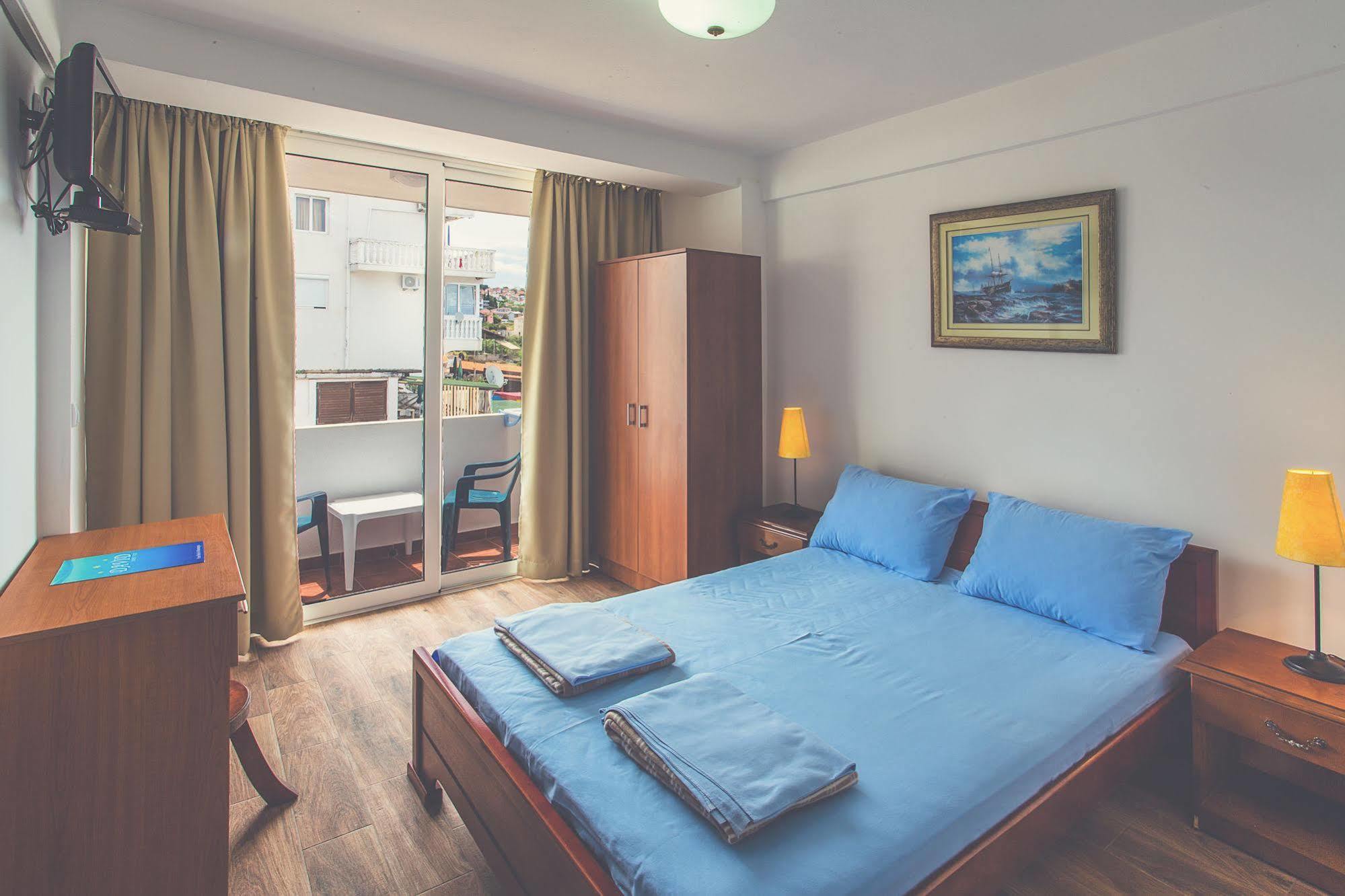 David Apartments And Rooms Dobra Voda Exterior photo